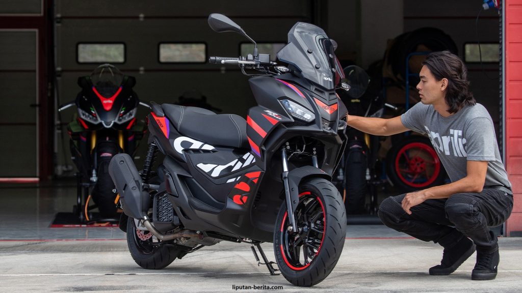 Aprilia SR GT